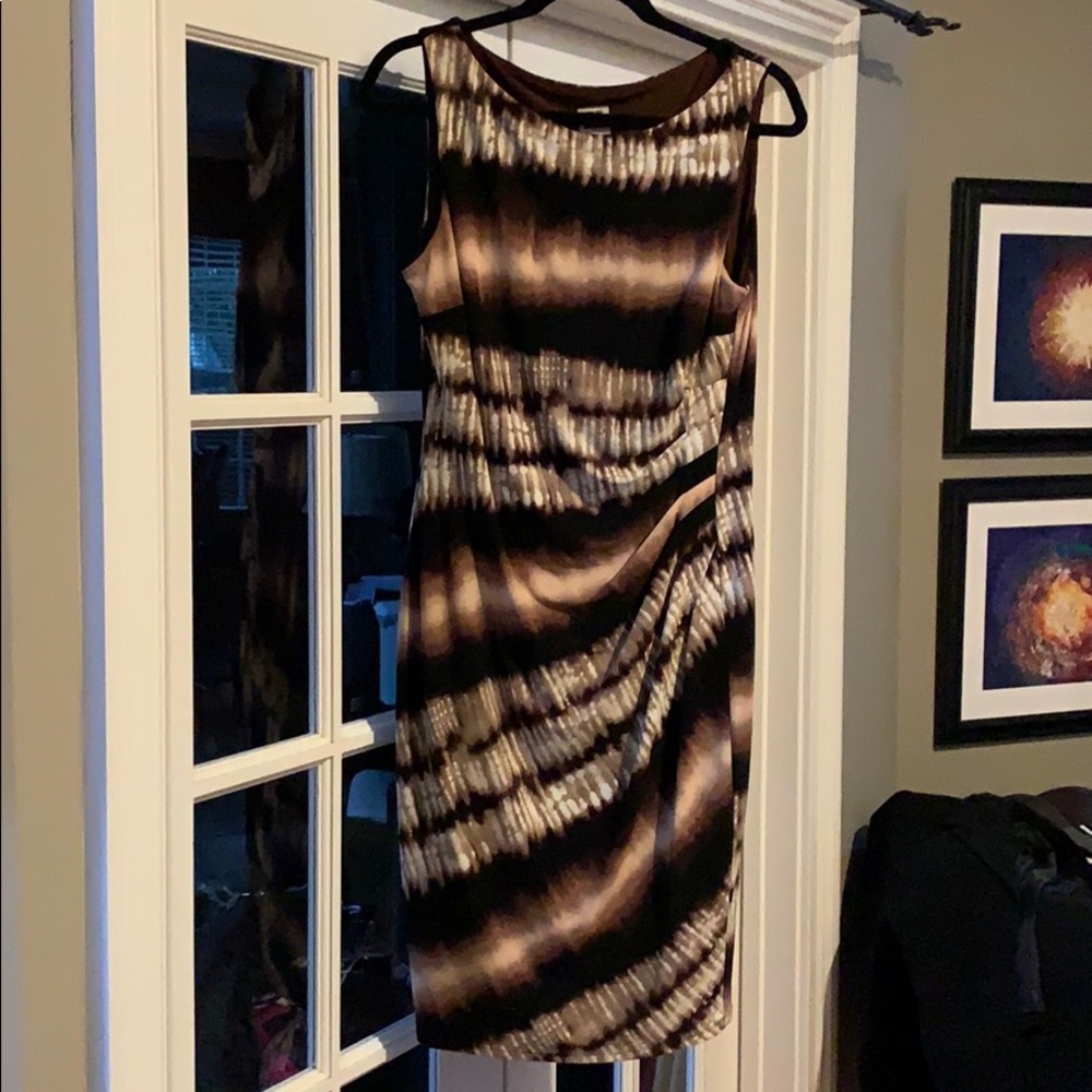 Fun dress! Versatile.